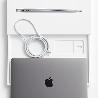 Macbook Air 13 palců M1 chip 16 RAM 256SSD 150 cyklů