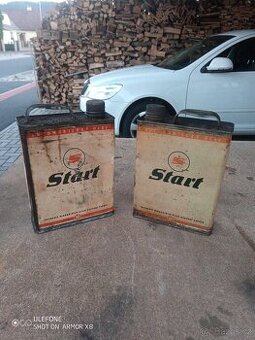 staré plechovky od oleje