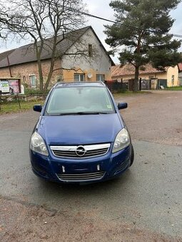 Opel Zafira 2,0 CDTI, rok 2011, 7 míst