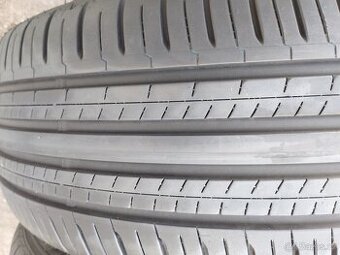 Pneu 215/50.R18.-92V.Mirne jete