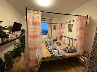 Ocelový rám nad postel + nebesa