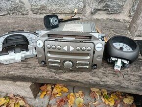 Daihatsu Sirion - Subaru Justy. Original radio+ antena