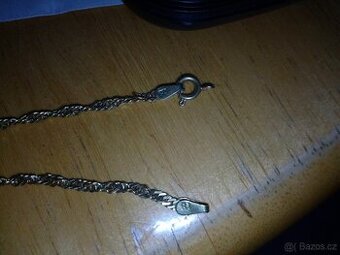 prsten,zlatý řetízek,zlato,prstýnek,damský prsten