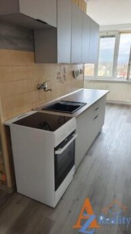 Nabízíme pronájem bytové jednotky 4+1, v ulici Studentská, J