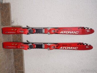 Dětské lyže 100 cm Atomic, bezvadný stav, skluznice pěkná.