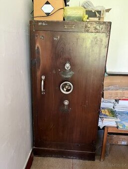 Starožitný trezor, pokladna, kasa