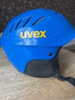 Dětská lyžařská helma s brýlemi