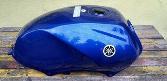 YAMAHA YBR 125 2005, NÁDRŽ