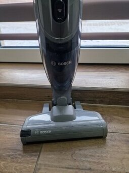 Tyčový aku vysavač BOSCH