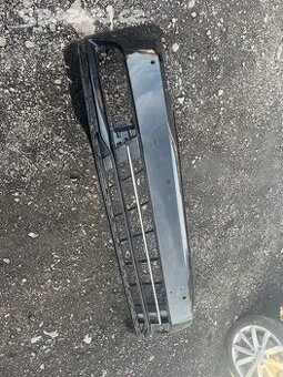Přední nárazník VW Passat B8 4x čidlo a ostřiky