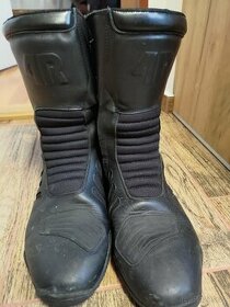 Černé cestovní motorkářské boty vel. 44-45