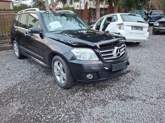 Prodam vsechny nahradni dily z Mercedes Glk 220 4 matik auto