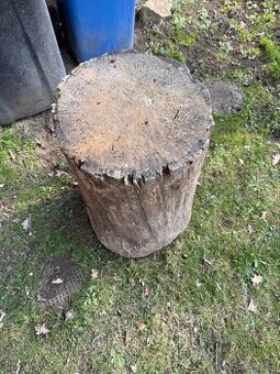 Špalky na štípaní dřeva