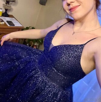 Tmavě modré maturitní plesové šaty S-M