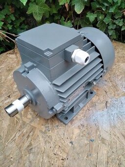 Prodám motor MEZ Mohelnice 3 kw 2800 ot.