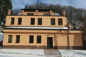 Prodej částí domu Rusava - 1