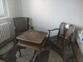 Starožitný stolek a dvě křesla od Knoll Antimott D.R.P.