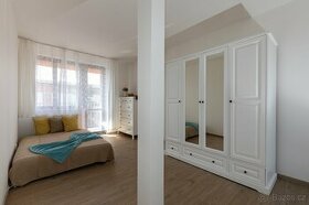 Prodej bytu 1+1, 41m2 v Roztokách u Prahy ulice Masarykova