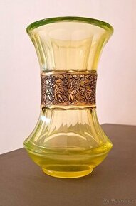 Váza z uranového skla - Ludwig Moser - 1