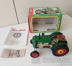Traktor Zetor 25A Kovap, stará hračka