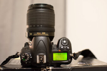 Nikon D7000 + AF-S 18-105mm F3,5-5.6G ED VR