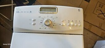 Pračka Whirlpool AWE9730 na 5,5 kg prádla, 1200 ot.
