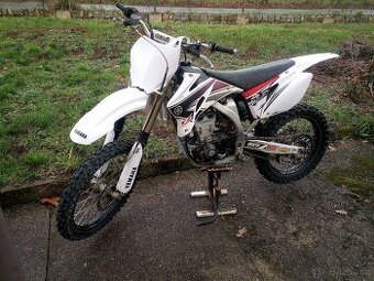 YAMAHA YZ 450F