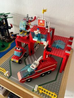 Lego - Hasičská stanice 6389 - 1