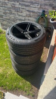 Pneu 285/45 R20 nové