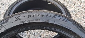 Tracmax TX3 225/40 R18