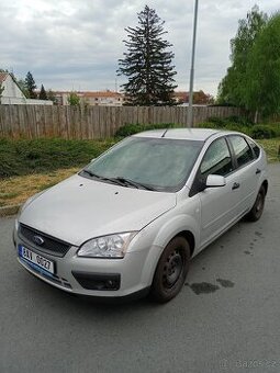 Prodám Ford Focus 1,6 benzín, 74kw, r.v. 6/2005