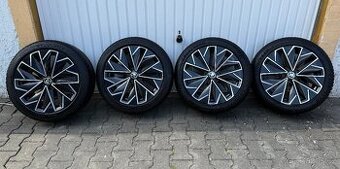 Alu kola Superb 3 - 8jx18 ET 44, celorocni pneu