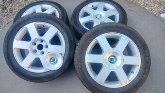 Škoda Octavia II - letní pneu na orig. kolech