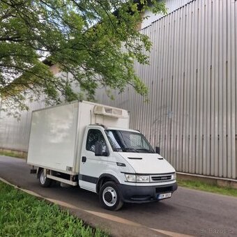 Iveco Daily 35 C 12 - bedna -chlaďák do 3,5t.