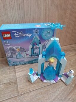 LEGO - Elsa a zámecké nádvoří