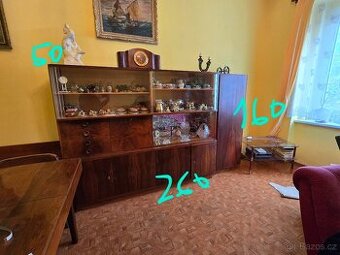 Stěna s vitrínou 40. léta - 1