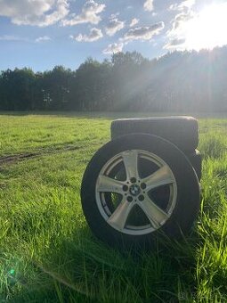 BMW E70 alu kola