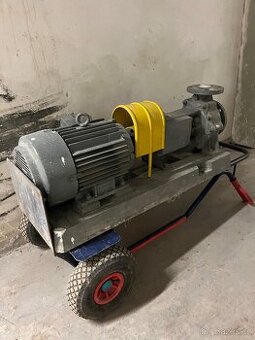 Elektromotor (5,5kw - 2940 ot/min)+jednostupňového čerpadla