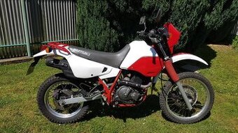 Prodám Suzuki DR 650 r.v. 1992 se startérem.