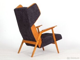 Velké retro křeslo "Ušák" po celkové renovacvi.