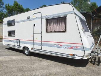 Karavan Bürstner Club 530 pro 5 osob.