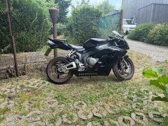 Honda cbr1000rr fireblade