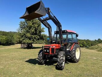 Zetor 7340 s čelním nakladačem s SPZ