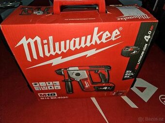Aku kladivo Milwaukee M18 BH-402C – TOP STAV, nutně prodám