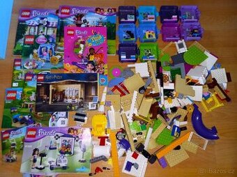 Lego mix přes 1kg různých kostiček a návody