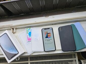 iPhone XR 64GB bílý + kryty + skla