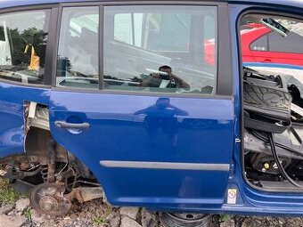 Pravé zadní dveře Vw Touran 1T3 r.v. 2010-2015