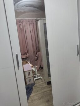 Velká šatní skříň