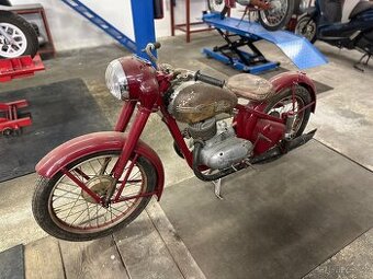 Jawa perak s doklady