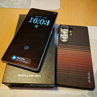 Prodam s25 ultra 12/512gb kompletní balení